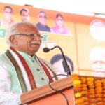 Haryana: 'हमने कमल को कीचड़ से निकालकर दौरे के लिए लाया, उसे गंध पसंद नहीं आई और फिर वह डूबती नाव में बैठ गया' - पूर्व मुख्यमंत्री Manohar Lal ने पूर्व मंत्री और पूर्व सांसद को निशाना बनाया