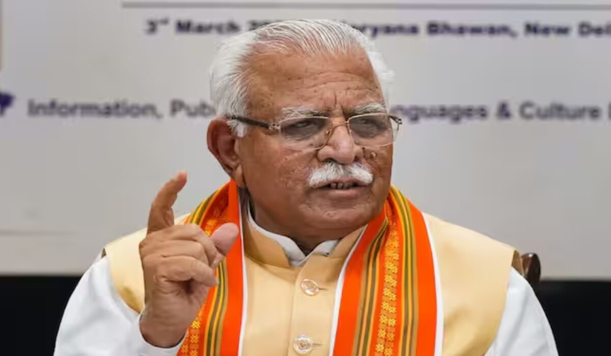 Haryana News: पूर्व मुख्यमंत्री Manohar Lal ने Congress के गरीब महिलाओं को 1 लाख रुपये देने के वादे पर की पोस्टमार्टम, फिर यह कहा