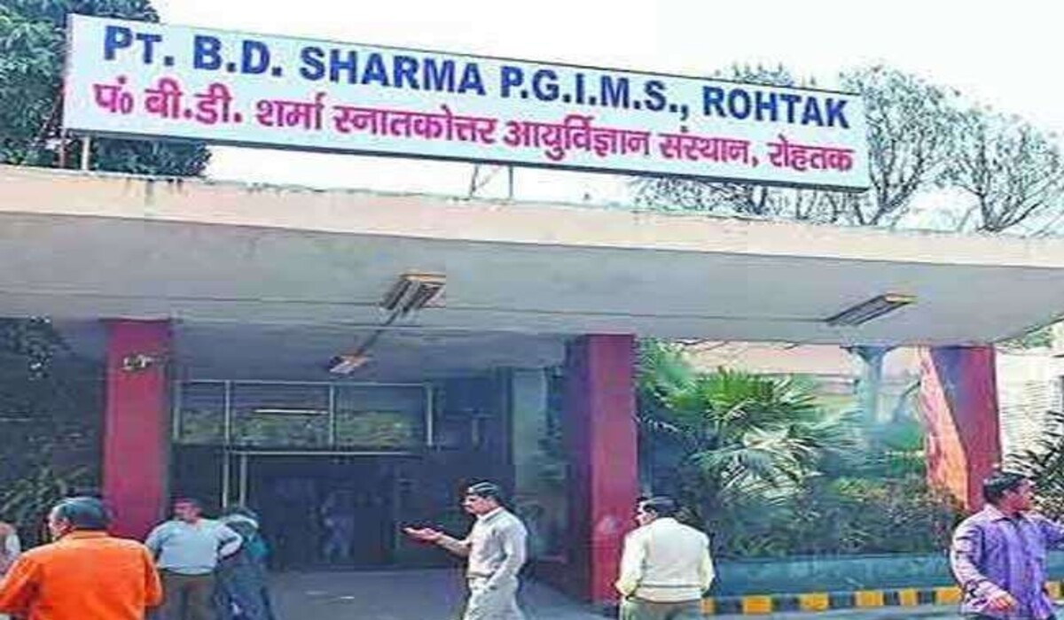 Rohtak : PGI में आई जिंद की महिला कैदी को जेल वाहन में बलात्कार किया गया, दो कैदियों के खिलाफ मामला दर्ज किया गया