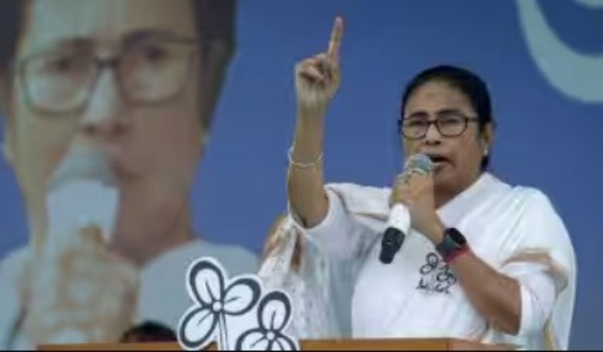 TMC Manifesto 2024: मुफ्त LPG सिलेंडर, सभी के लिए घर और युवाओं के लिए रोज़गार... Mamata Banerjee ने मनिफ़ेस्टो में यह गारंटी दी