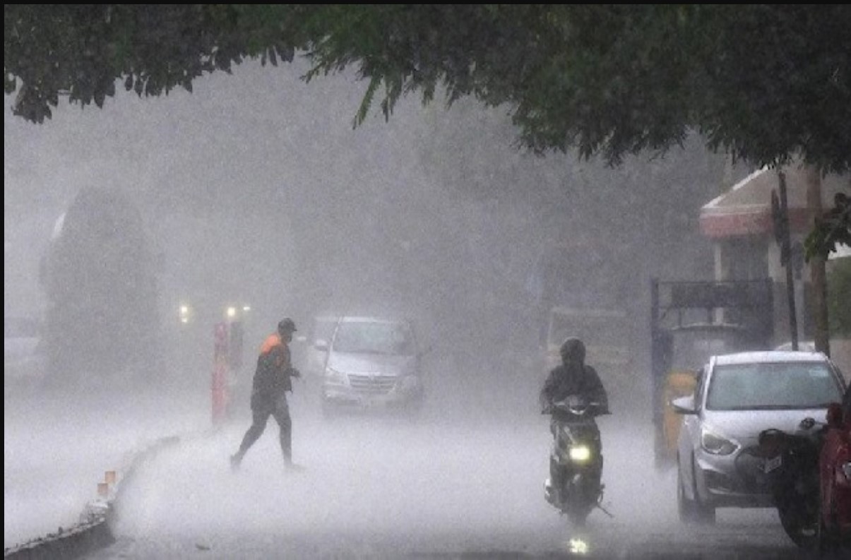 Punjab Weather: शाम को तूफानी बारिश के बावजूद, पंजाब में तापमान असामान्य से ऊपर, आज गर्मी से राहत