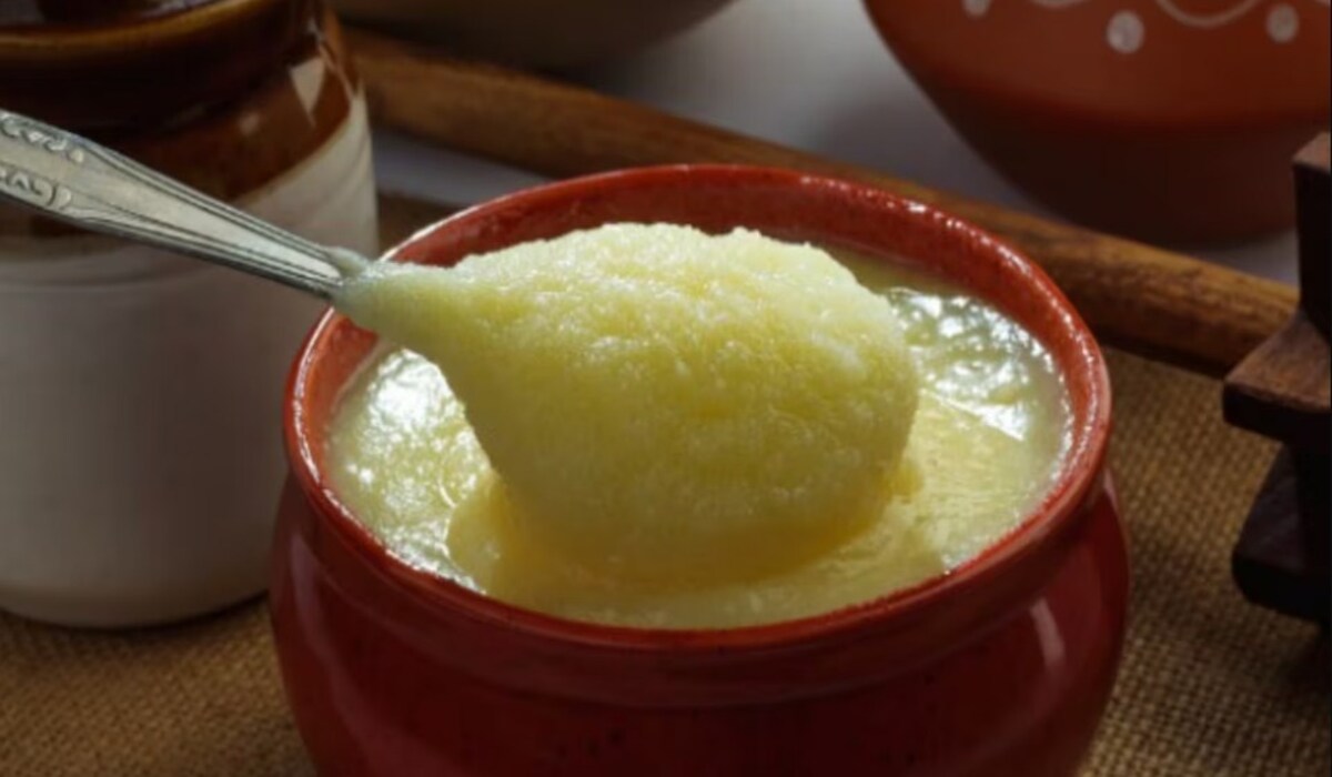 Ghee From Malai: मलाई से घर पर पाएं शुद्ध देसी घी, बिना जमाने या चलाने के झंझट के, बस इन टिप्स का पालन करें