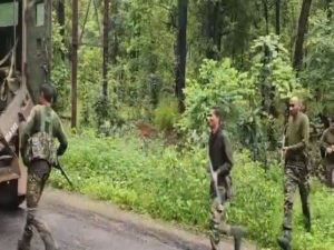 गढ़चिरौली नक्सली हमले में 7 पुरुष और 5 महिला माओवादी मारे गए