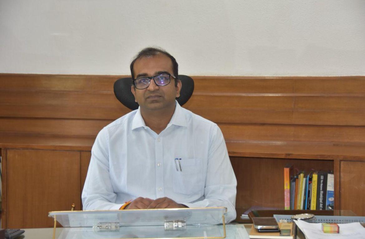 Deputy Commissioner Dr. Yash Garg: मतदाता सूची में करें नाम की पुष्टि