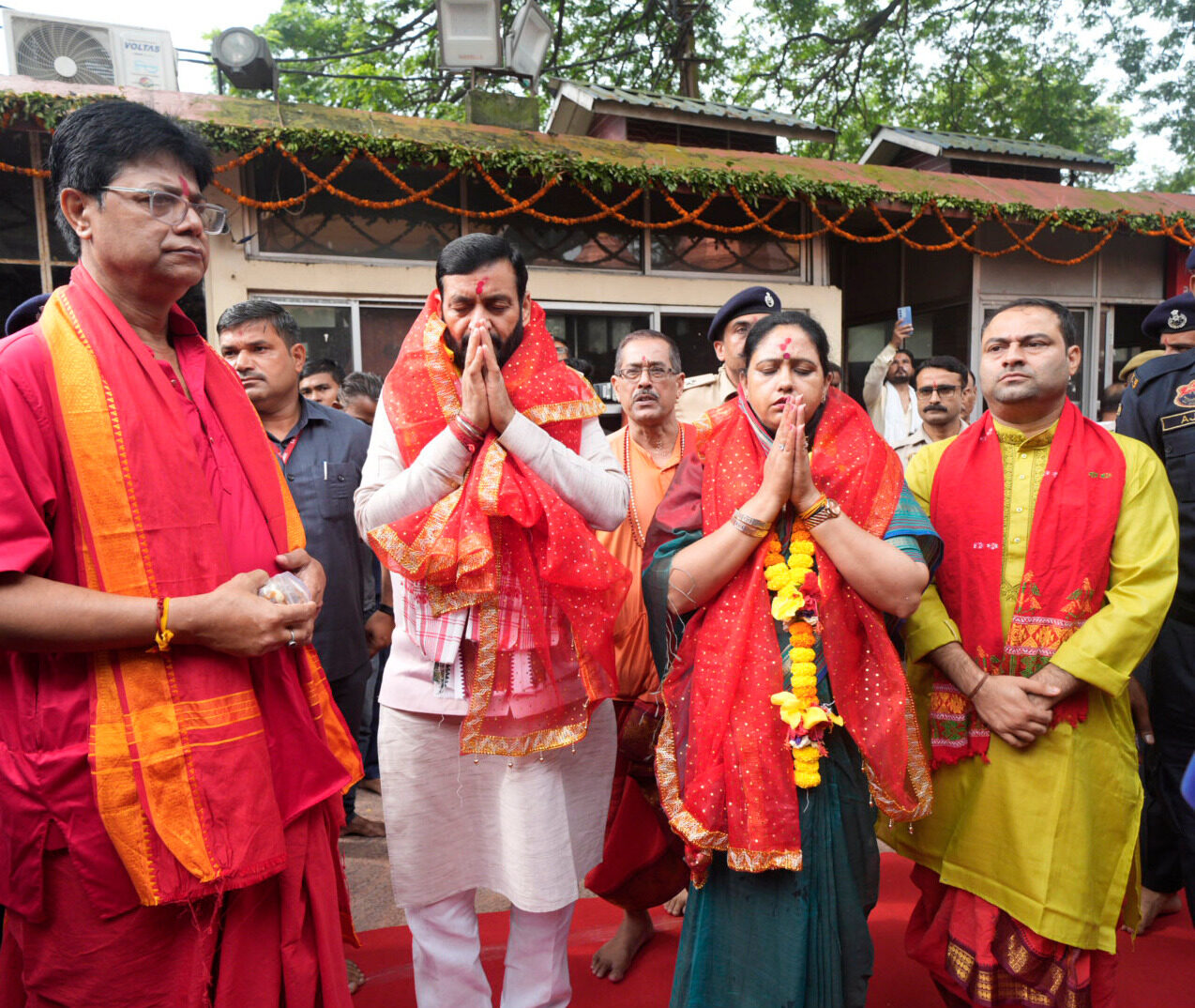 Nayab Singh Saini ने Kamakhya Temple में लिया मां का आशीर्वाद