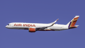 फिर डगमगाई Air India की फ्लाइट: इंजन फेल होते ही कोलकाता में आपात लैंडिंग, यात्रियों में मचा हड़कंप!