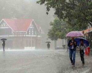 मनमौजी मौसम ने बदला रंग: हिमाचल में तेज तूफान और झमाझम बारिश के आसार!
