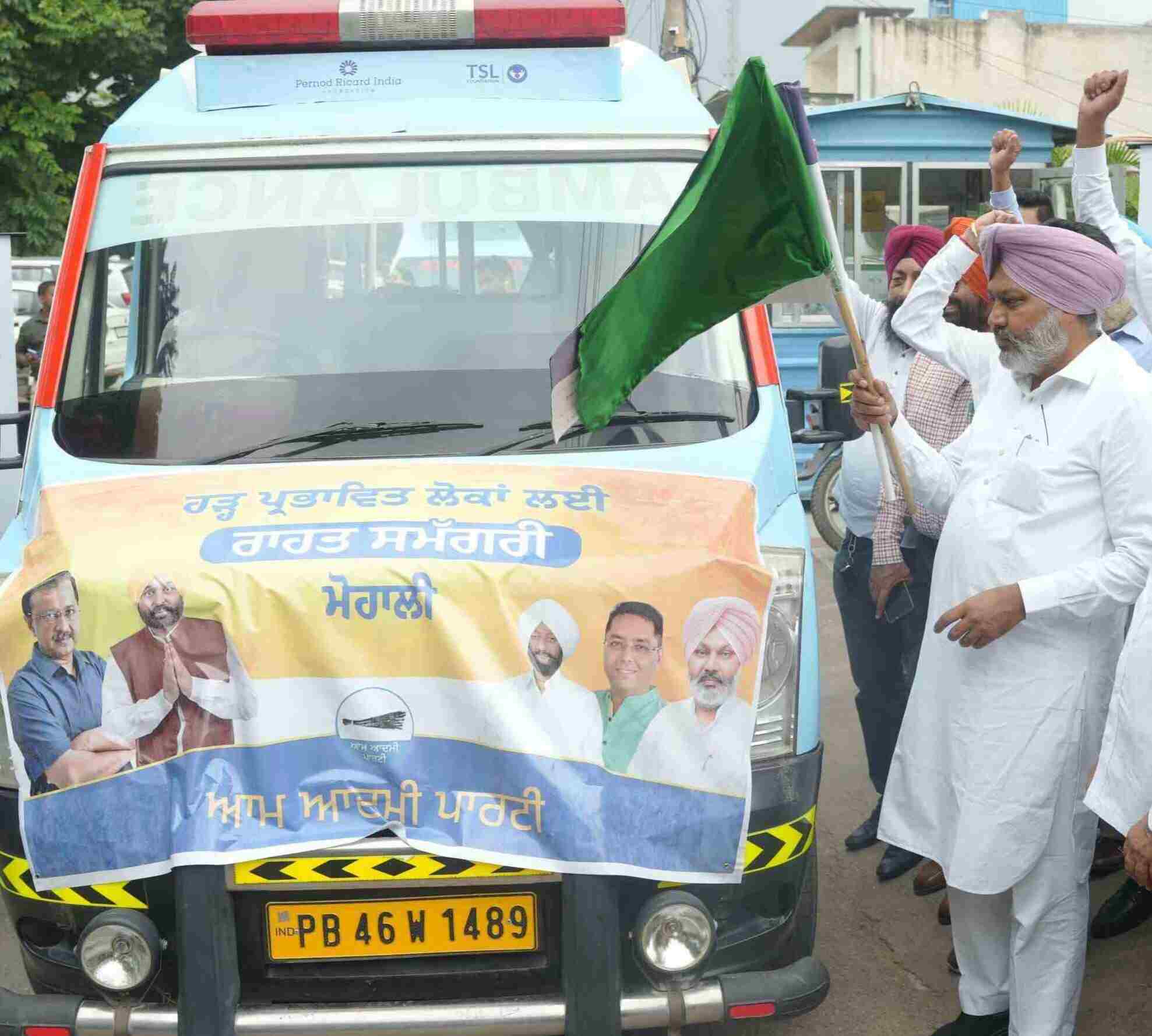 वित्त मंत्री हरपाल सिंह चीमा ने रवाना की 3 एम्बुलेंस