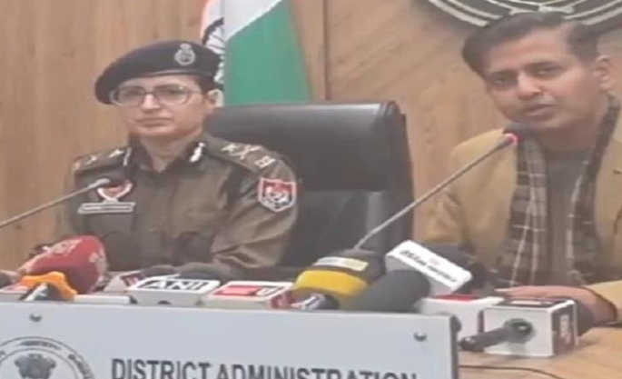 जालंधर स्कूल ब/म धम/की मामले पर पुलिस ने की प्रेस कॉन्फ्रेंस..