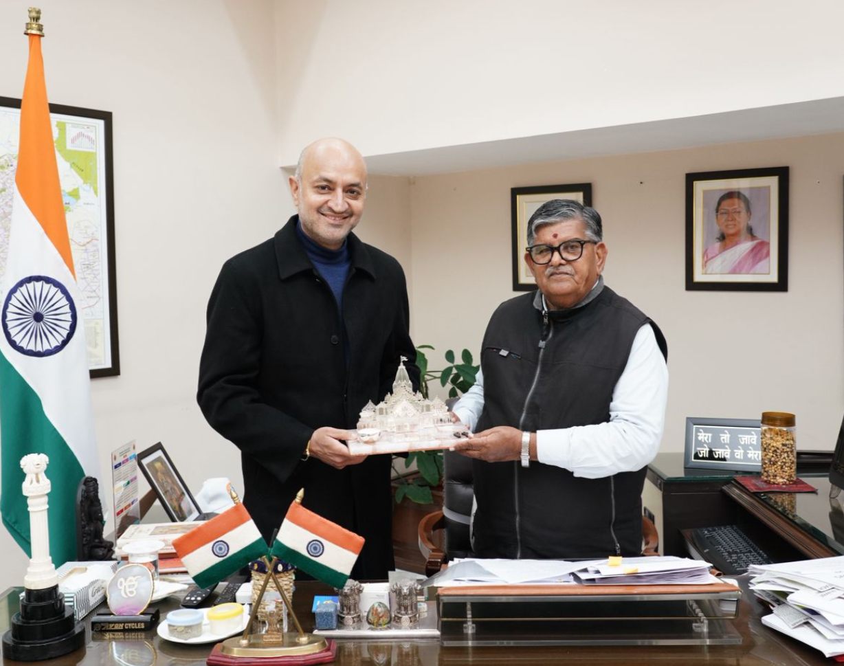 नववर्ष संदेश के साथ विकास पर संवाद, राज्यपाल से मिले करन गिलहोत्रा