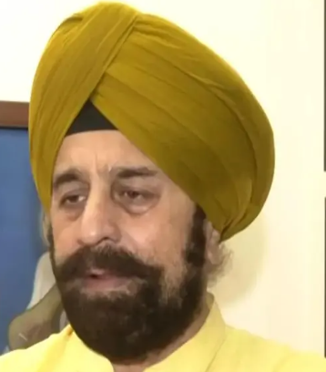 दिलजीत दोसांझ कॉन्सर्ट विवा/द..BJP ने AAP पर किया वा/र