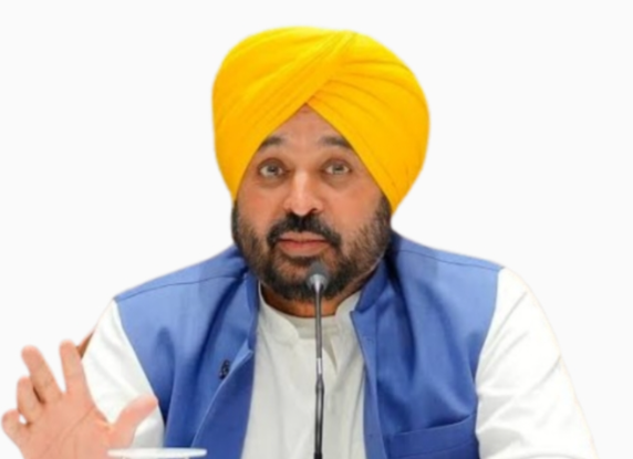 CM मान ने ‘लोक मिलनी’ कार्यक्रम में भारी भीड़ को संबोधित किया