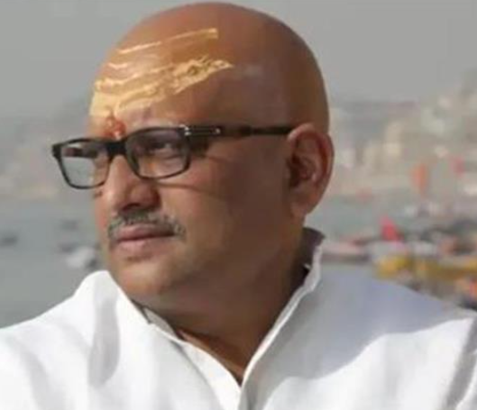 कांग्रेस अध्यक्ष अजय राय हि/रासत में पत्नी रीना राय ने लगाया आ/रोप