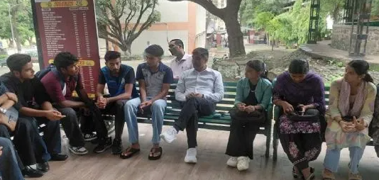 पंचकूला कॉलेज पहुंचे शिक्षा मंत्री, छात्रों से जानी समस्याएं
