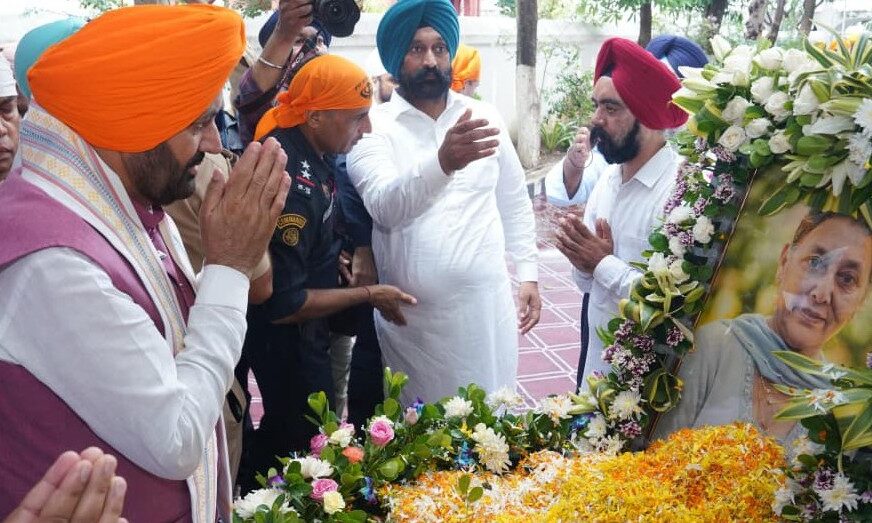 नायक मलकीत सिंह को सीएम सैनी ने दी श्रद्धांजलि