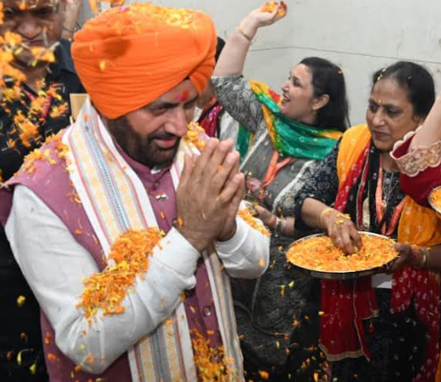 श्री राम कथा के समापन समारोह में शामिल हुए CM नायब  सैनी