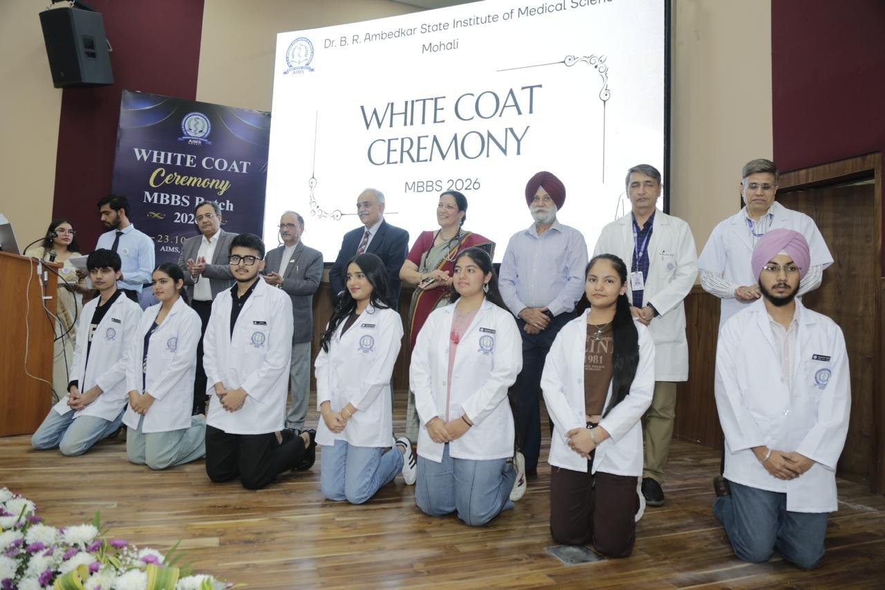 AIMS मोहाली में MBBS 2026 बैच का व्हाइट कोट समारोह आयोजित