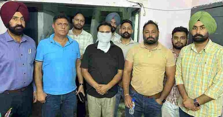 पंजाब में रिश्वत लेते एसएचओ गिरफ्तार
