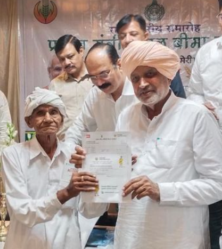 किसानों को हाथों-हाथ मिलेगी फसल बीमा पॉलिसी