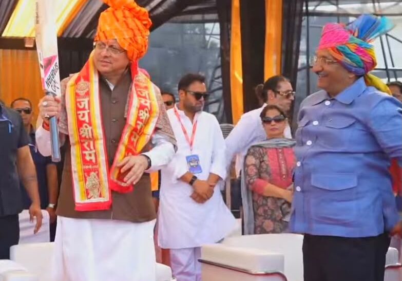 CM धामी ने नमो क्रिकेट लीग में खिलाड़ियों से की मुलाकात, बोले- न/शे को नहीं खेल को कहें हां